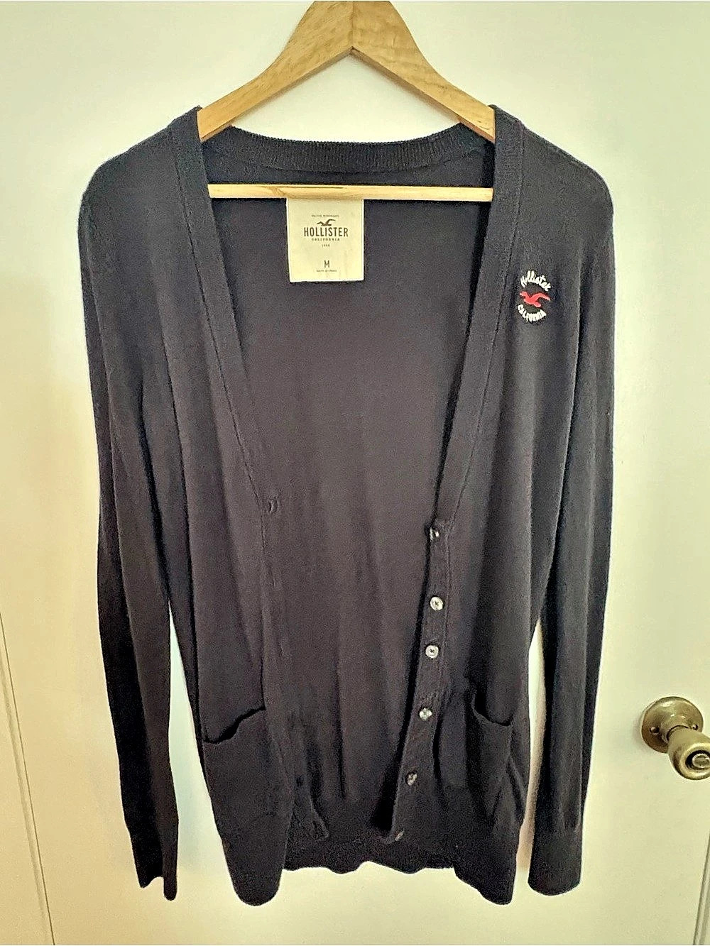Hollister Ribbed Button-Front Cardigan in Black Size Medium